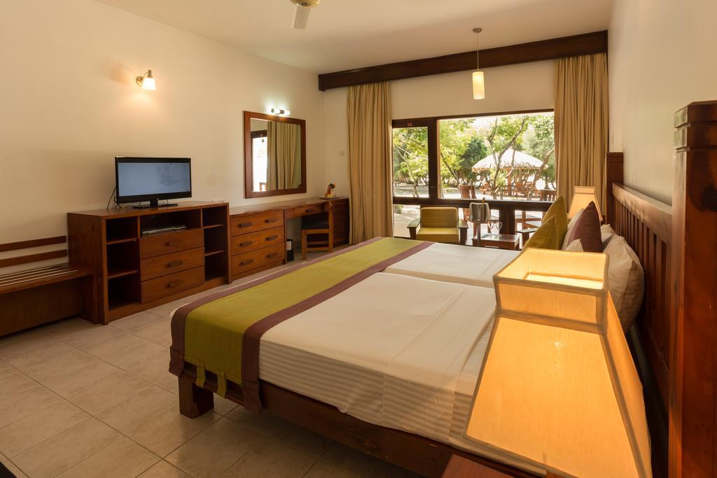 Nilaveli Beach Hotel Εξωτερικό φωτογραφία